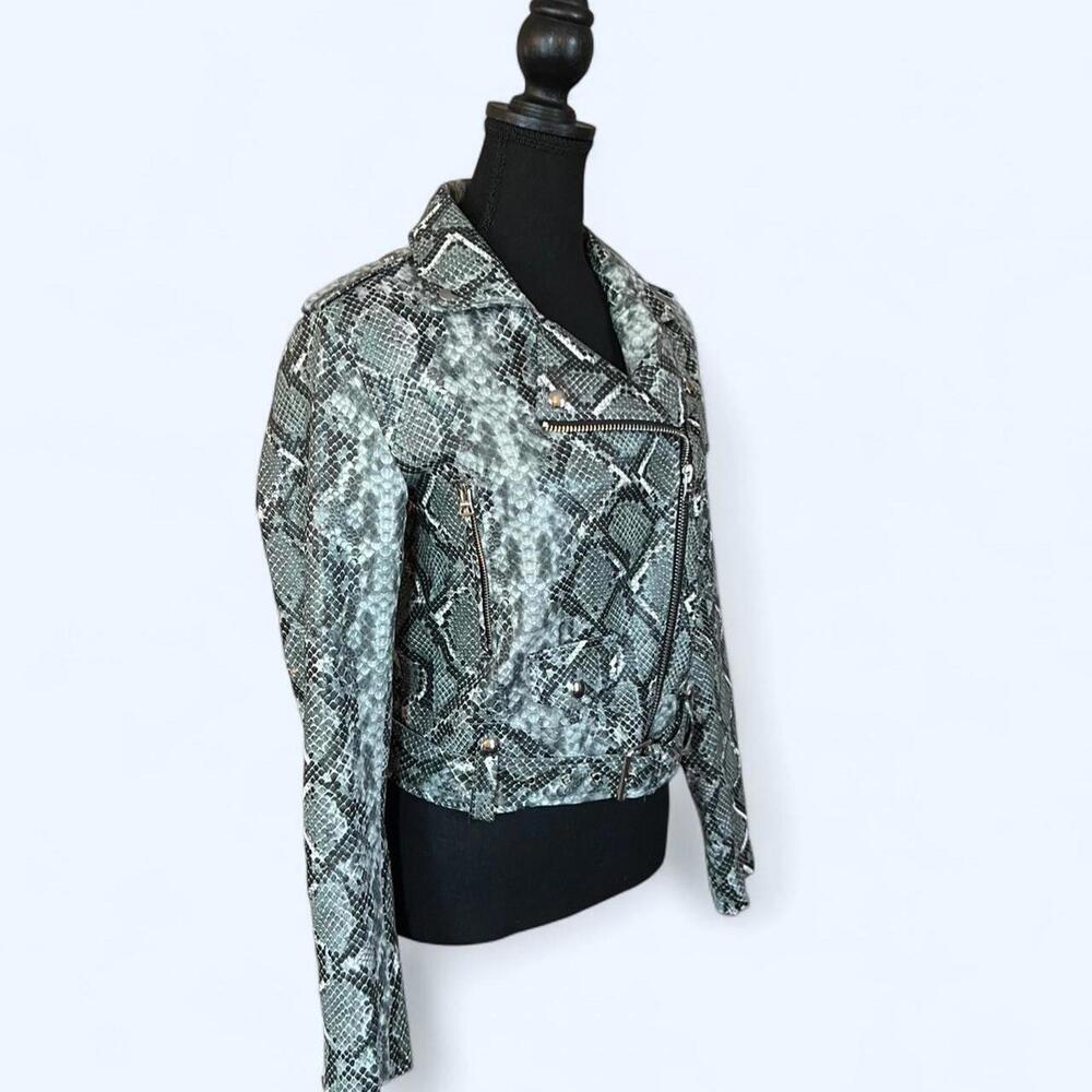 Bershka faux leather snake print moto biker jacket Size Medium NEW - Picture 3 of 8